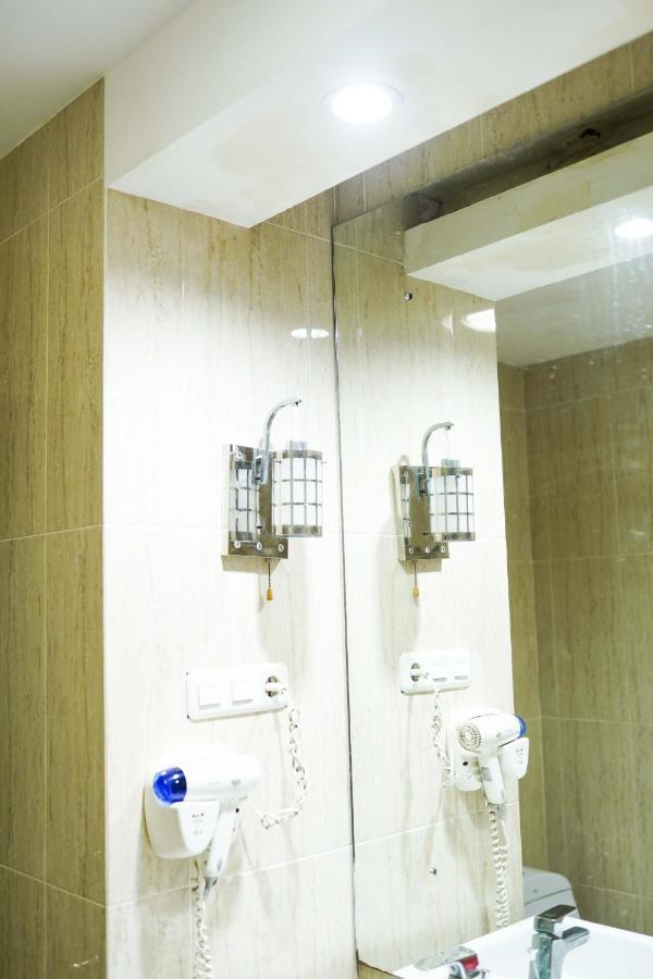 Grand Buana Lestari Hotel Padang  Exterior foto