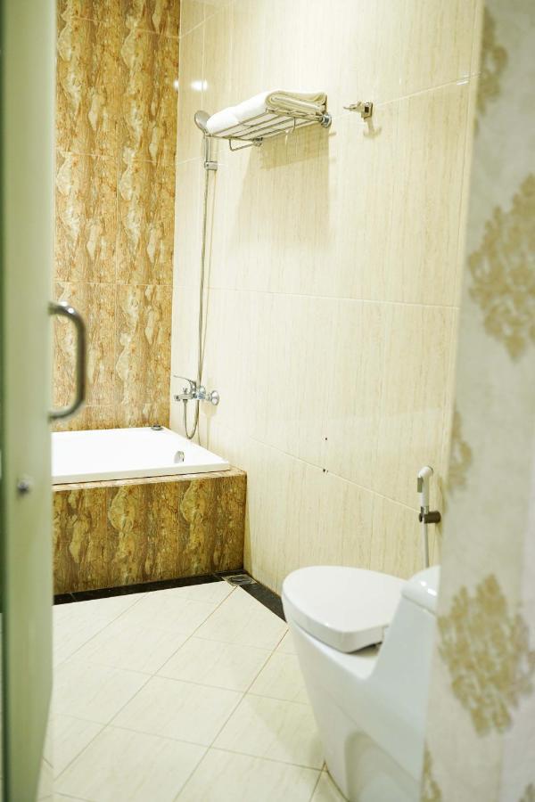 Grand Buana Lestari Hotel Padang  Exterior foto